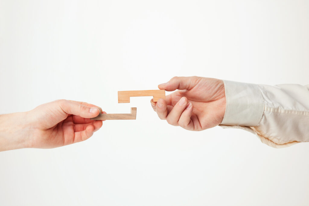 FMCG consulting for startups, microenterprises, and SMEs focused on brand positioning, sales training, portfolio management, and long-term profitability strategies.